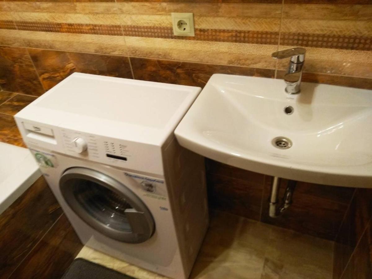 Apartments In Uzhgorod For You. 외부 사진